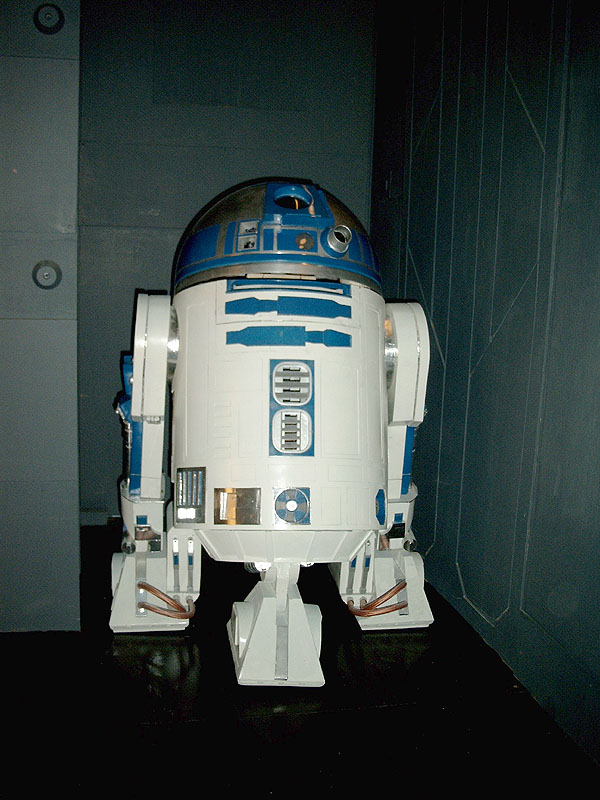 Life Sized R2-D2 prop